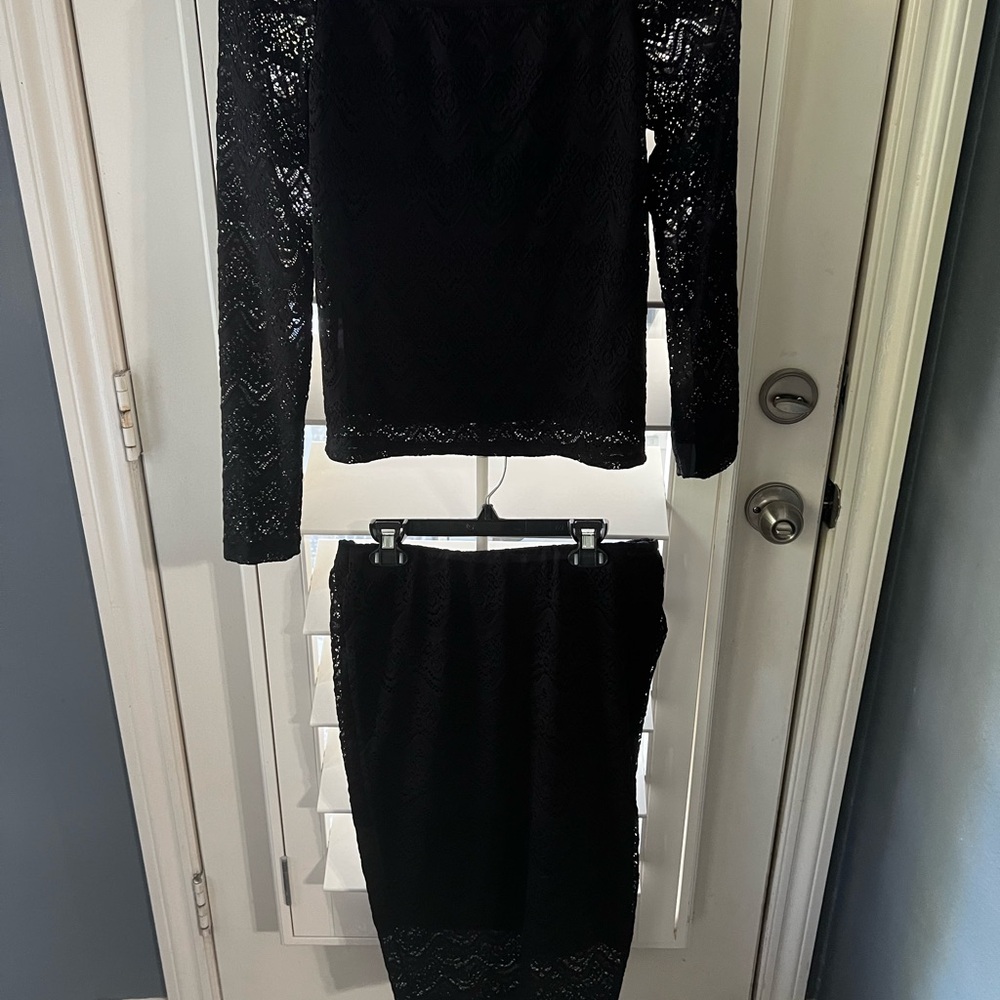 Long sleeve lacy top and skirt set